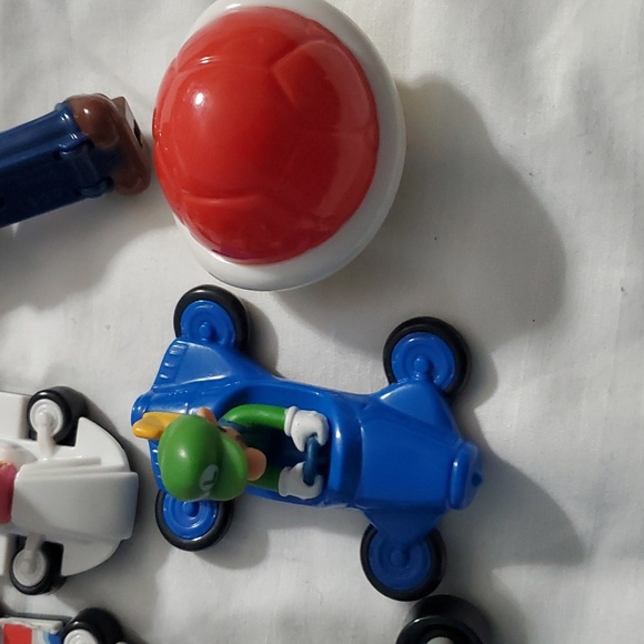 :Mixed lot of 12 McDONALDS Mario Brothers Nintendo HAPPY MEAL TOYS  READ DESCRIT - Picture 7 of 9